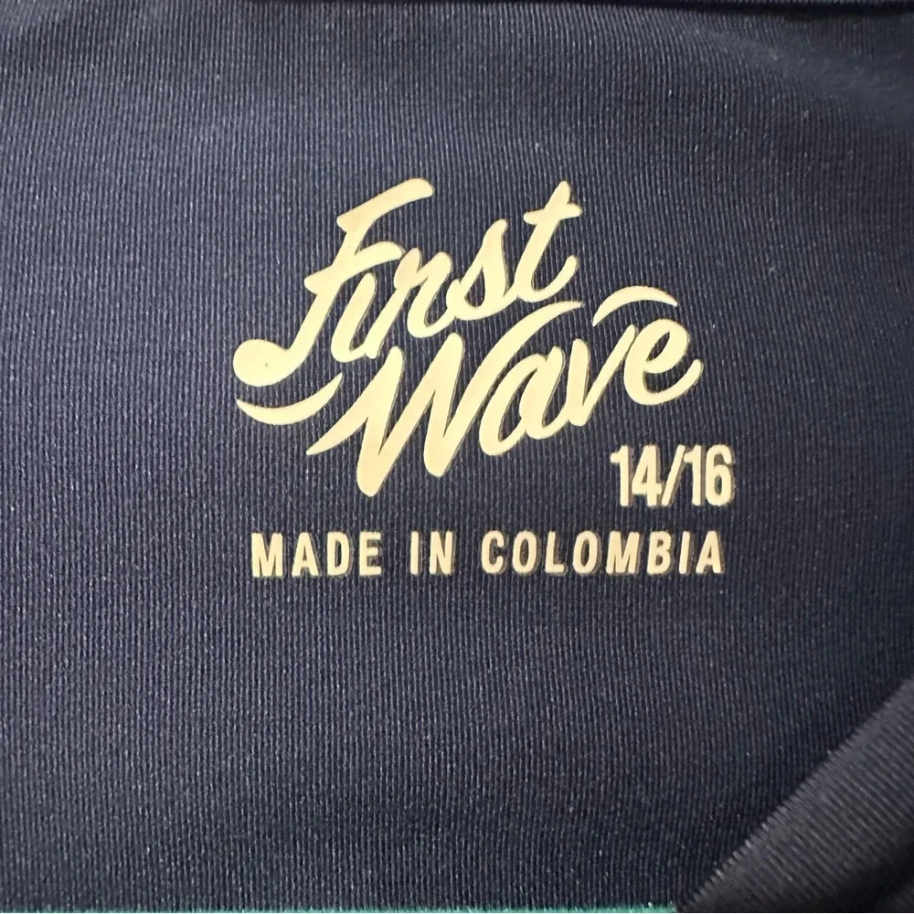 First Wave Navy Rash Guard - Picture 3 of 3